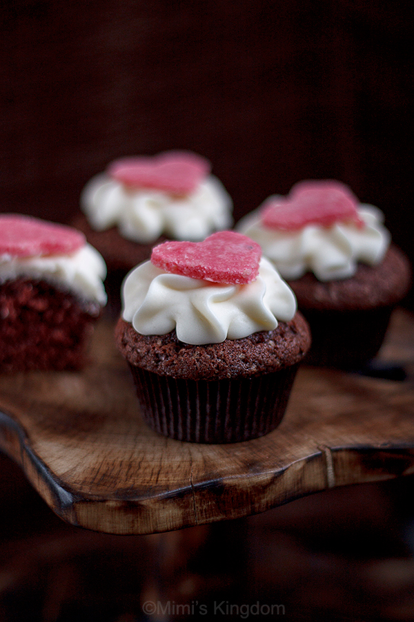 Red-Velvet-Cupcakes2
