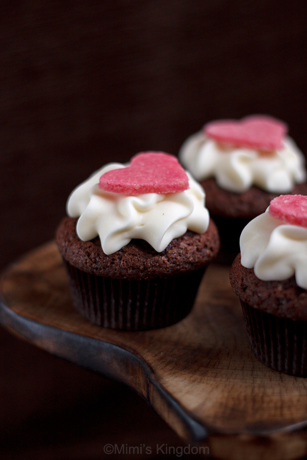 Red-Velvet-Cupcakes3
